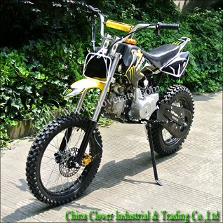 Yellow Super Motocross Kick Start 125CC Dirt Bike Pit Bike with Chain Driving